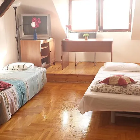 In - Parliament View Hideaway - Near Buda Castle And Margaret Island 홈스테이 *